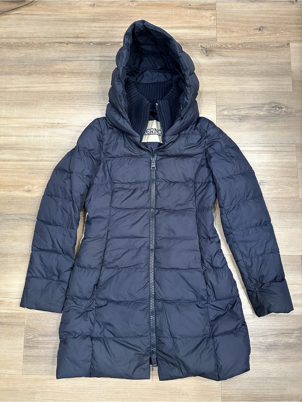 Herno Hooded Quilted Down Puffer Coat Jacket Black Size 42